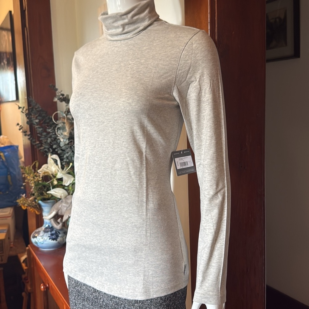 NWT Eddie Bauer size small Light Gray Turtleneck Long Sleeve Top - Picture 6 of 6